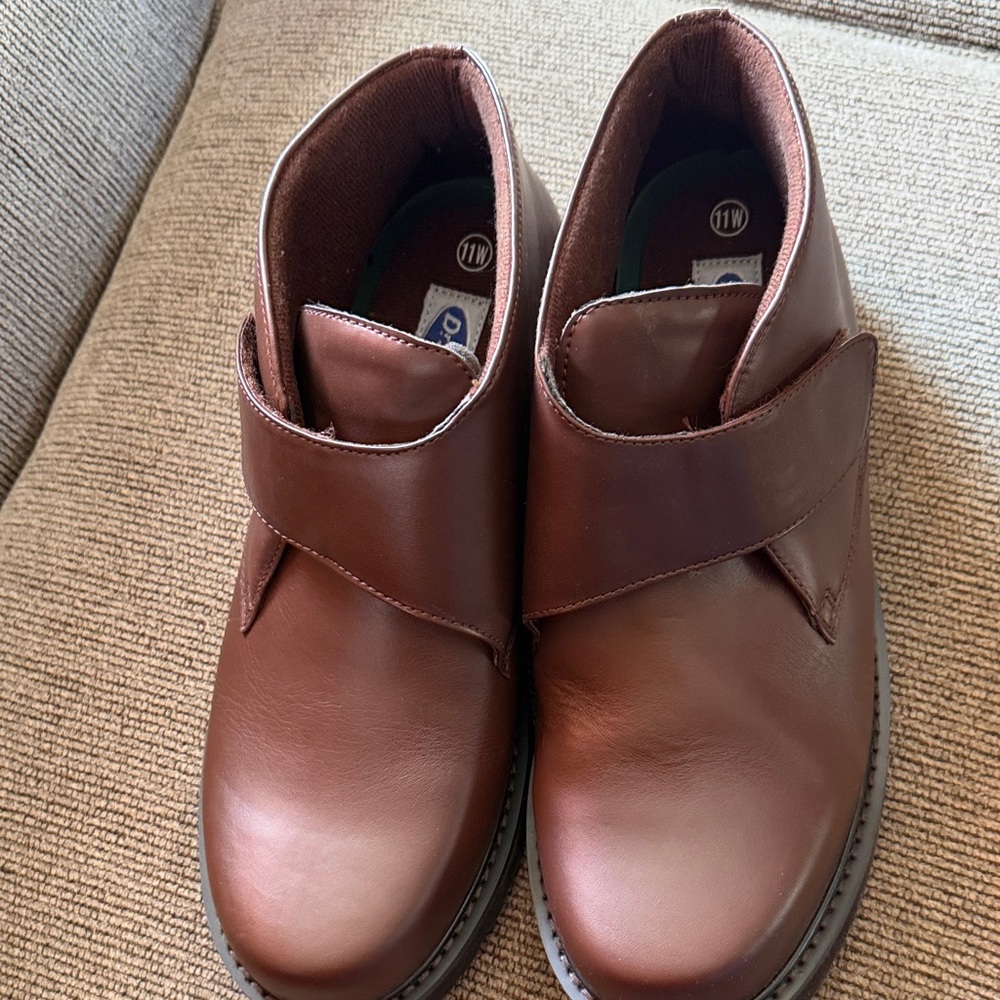 Men's Brown Leather Strap Casual Shoes